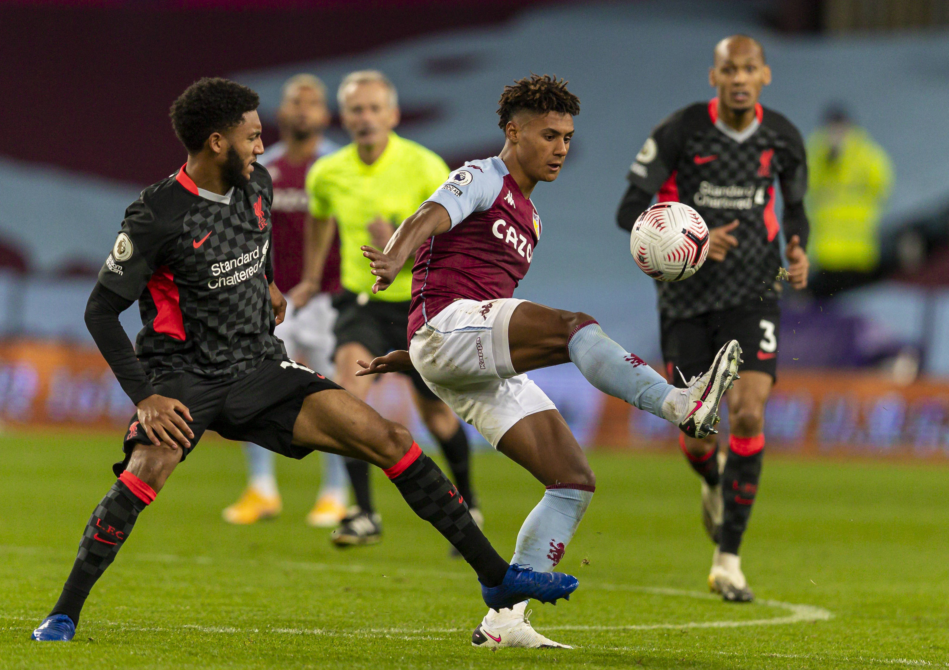 拼搏的前锋 拼搏的前锋