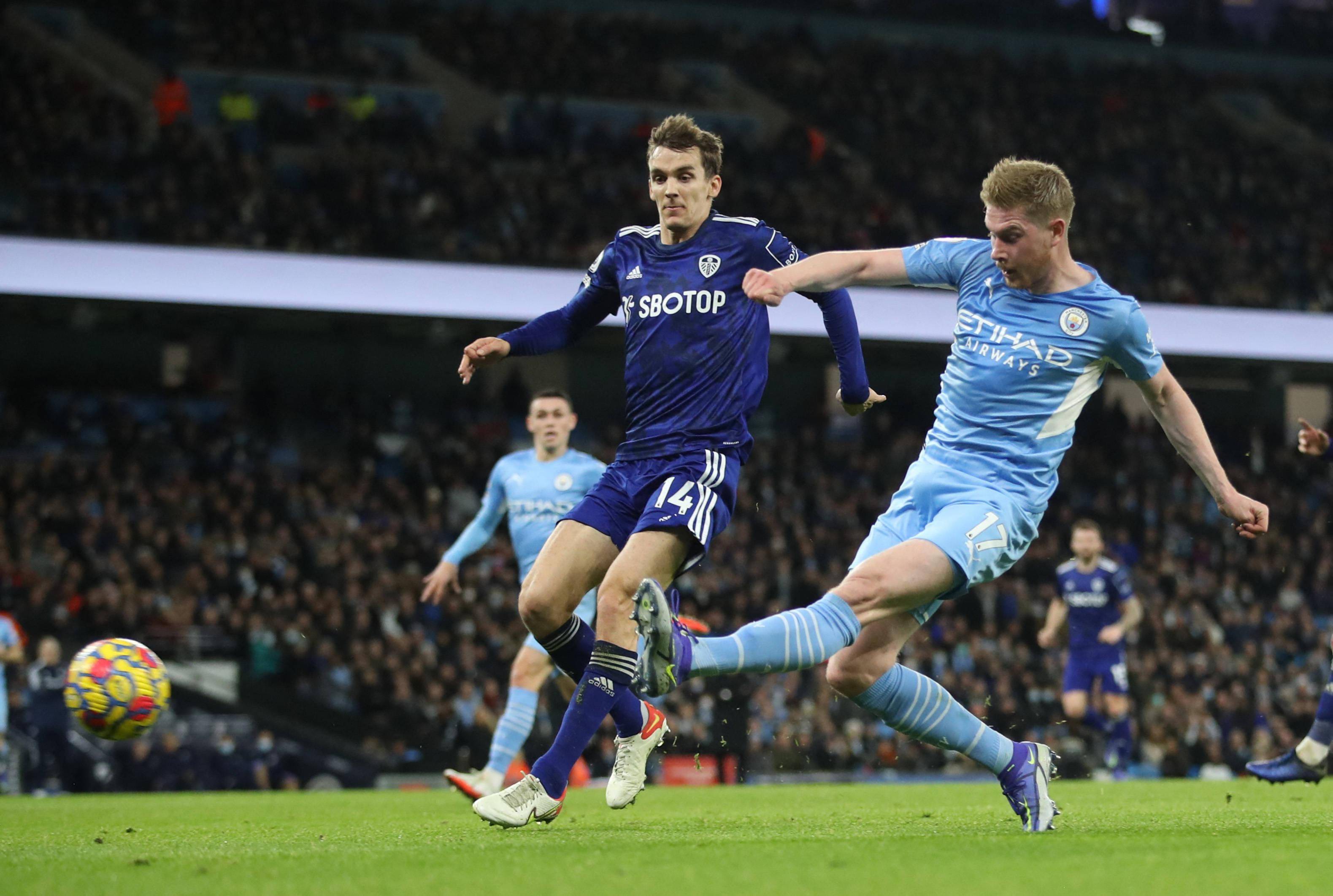 击迫使球出 击迫使球出